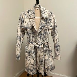 Solitaire size S Abstract print  trench coat